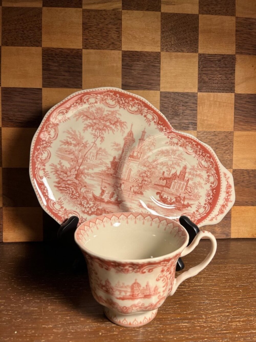 Red and White Snack Toast Set Plate and Cup A332